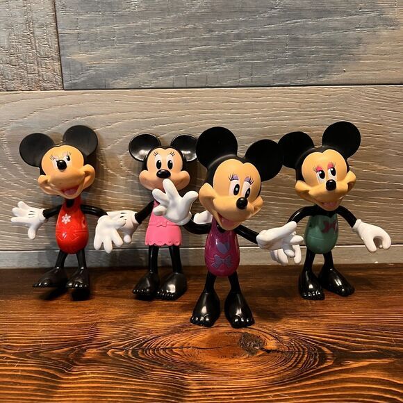 Lot 50+ Disney Minnie Mouse Figures Bowtique Dress Up Snap On Clothes  Hats Shoe - Picture 1 of 9